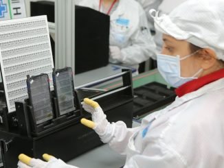kontrolmatik salcomp cep telefonu fabrikasini ayda tamamladi