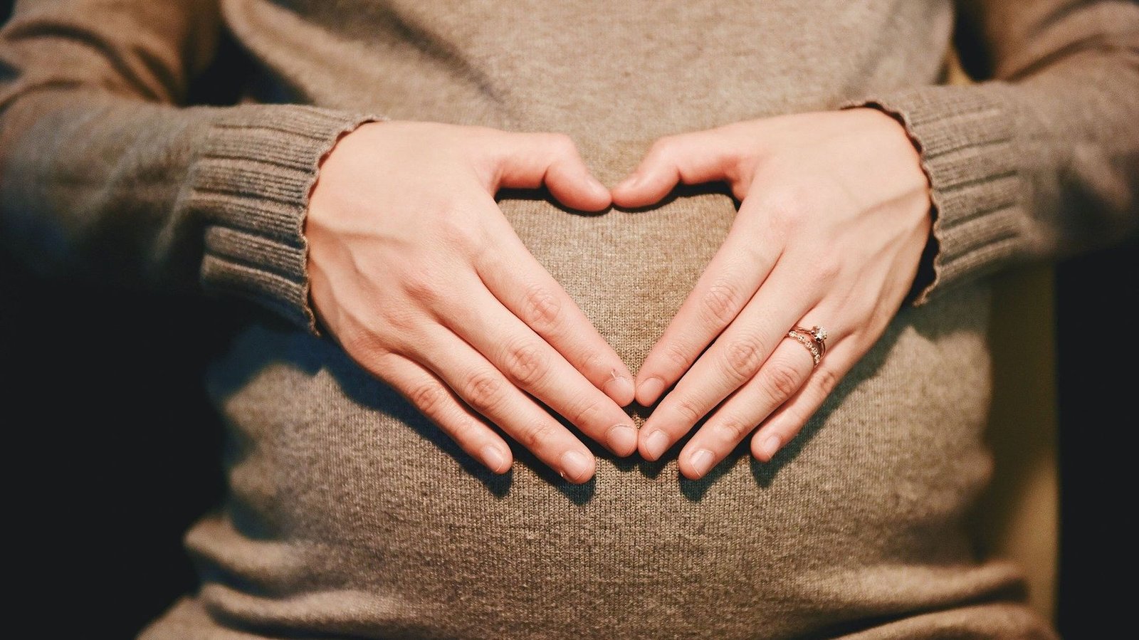 pandemi doneminde dogum sirasinda anne ve bebek olumleri uc kat artti