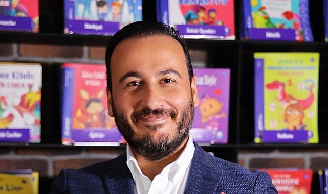 cocuklar-gokyuzunde-uppyye-emanet-ediliyor-a94DZcL4.jpg