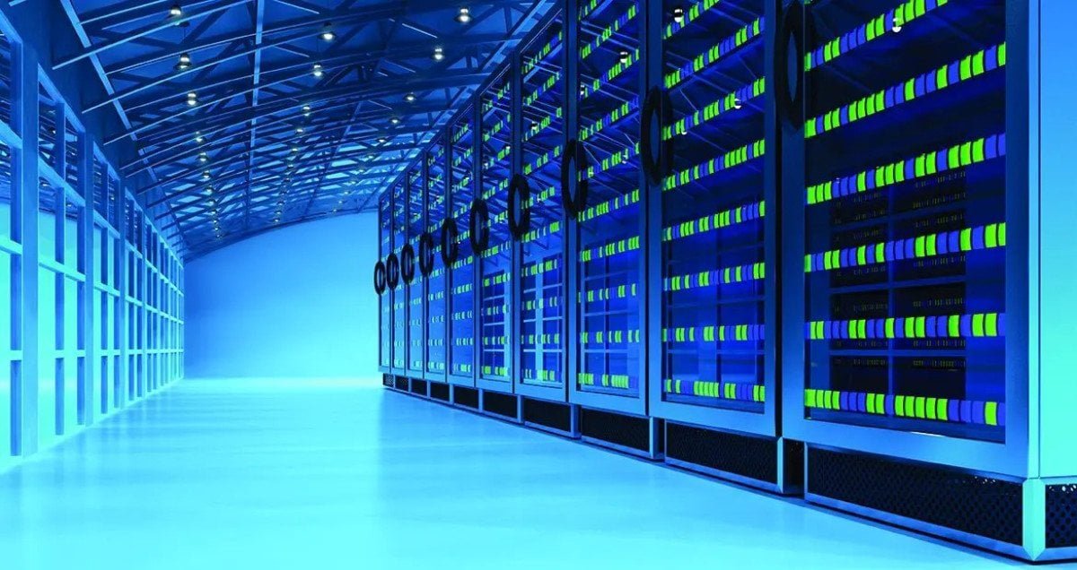 microsoft-kesenin-agzini-acti-ispanyaya-716-milyar-dolarlik-bilgi-merkezi-kuracak-0-BdLwcNDB.jpg