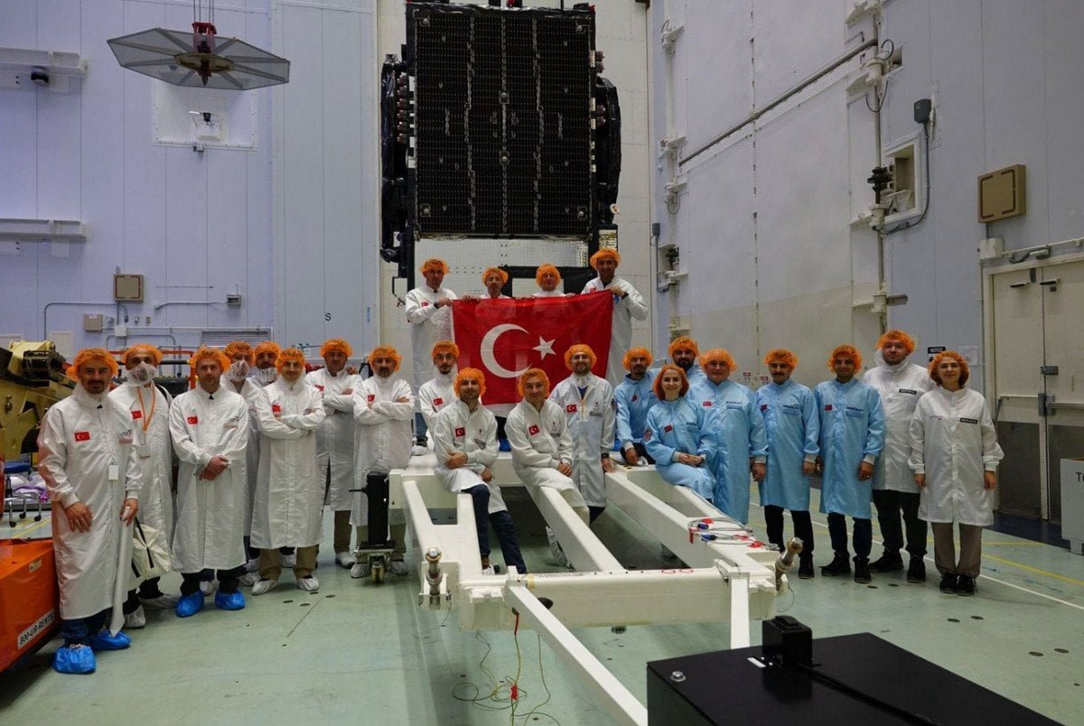turkiyenin-birinci-ulusal-haberlesme-uydusu-turksat-6a-firlatilmaya-hazirlaniyor-0-v7p3TEsL.jpg