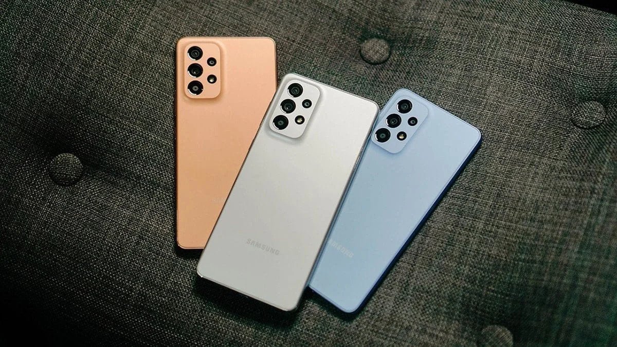 samsung-kullanicilarina-mak-s-haber-android-15-tabanli-one-ui-7-ertelendi-2-AQIcQ4Zh.jpg