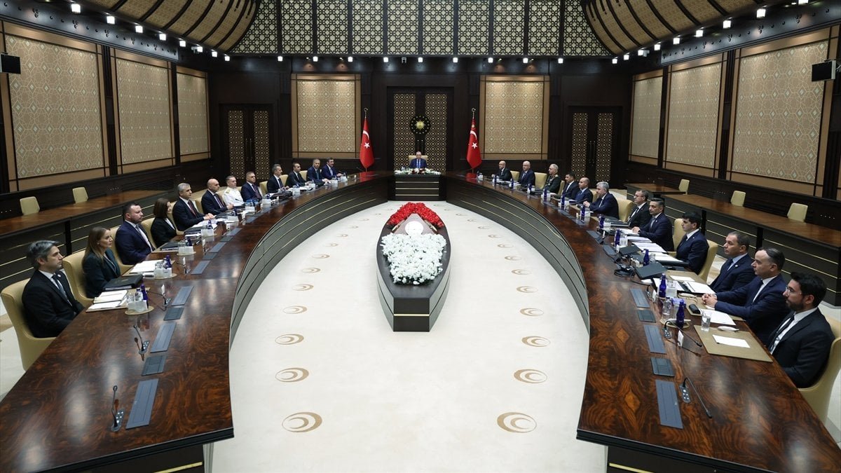 savunma-sanayii-icra-komitesi-celik-kubbe-projesini-gorustu-eT7rj1Jl.jpg
