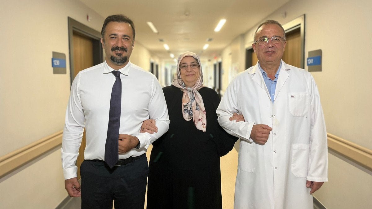 58 Yaşındaki Kadın, Dev Yumurtalık Tümörüyle Mücadele Etti - KimyaHaberleri