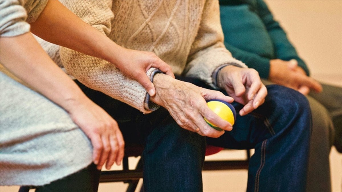 alzheimer-hastaligi-cagimizin-vebasi-ve-etkileri-1-CFxdPlsj.jpg