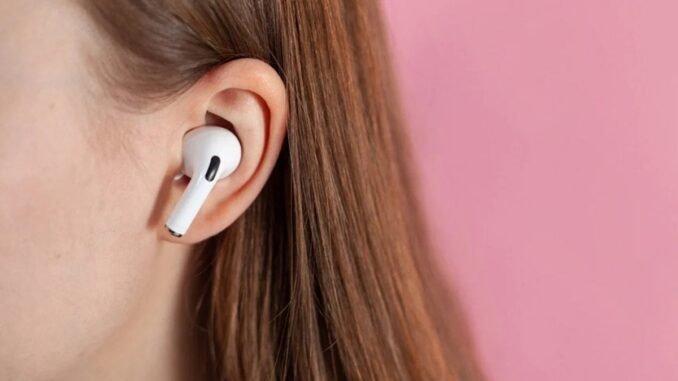 apple-yeni-iphone-16-ile-airpods-pro-2yi-isitme-cihazi-olarak-tanitti-phDRlvwY.jpg