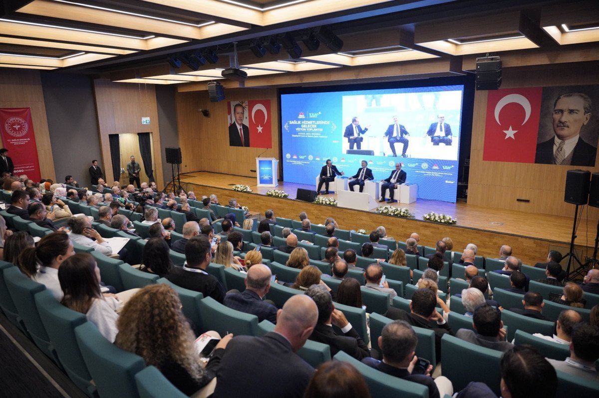saglik-bakan-yardimcisi-doc-dr-suayip-birincinin-istanbuldaki-saglik-zirvesi-temaslari-2-kZZrMOMG.jpg