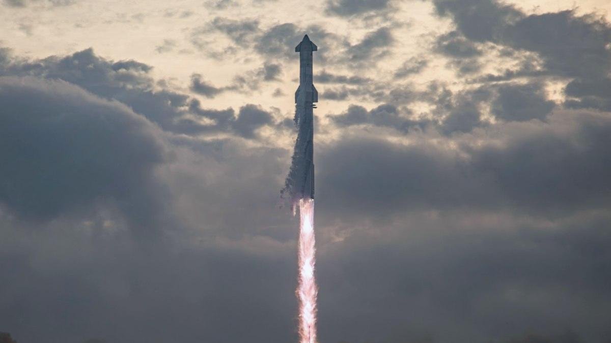 spacex-marsa-seyahat-icin-hazirliklarini-surduruyor-4fJaA8e3.jpg
