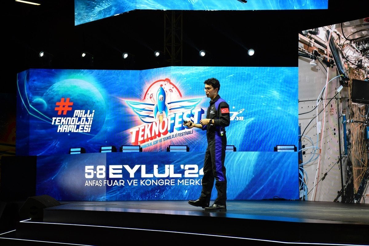 TEKNOFEST 2023'te Astronot Atasever Gençlerle Buluştu