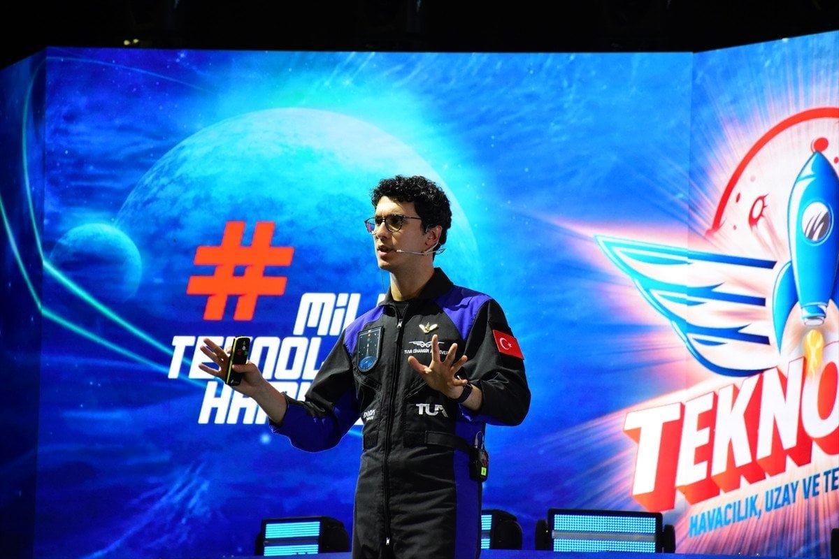 TEKNOFEST 2023'te Astronot Atasever Gençlerle Buluştu
