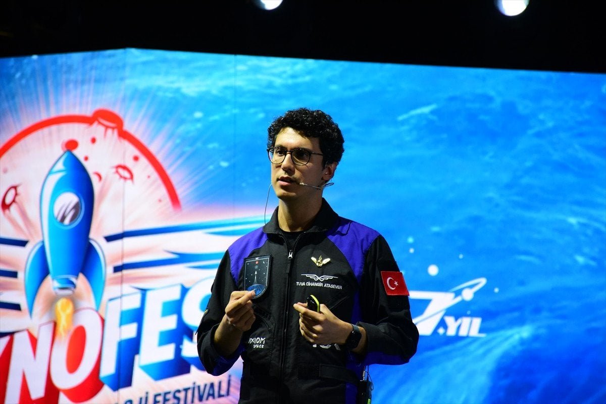 TEKNOFEST 2023'te Astronot Atasever Gençlerle Buluştu