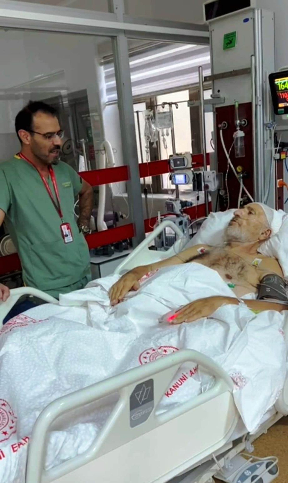 dha-trabzon-hastanesinde-26-kiloluk-dev-tumor-ameliyati-0-RqpWMmC3.jpg