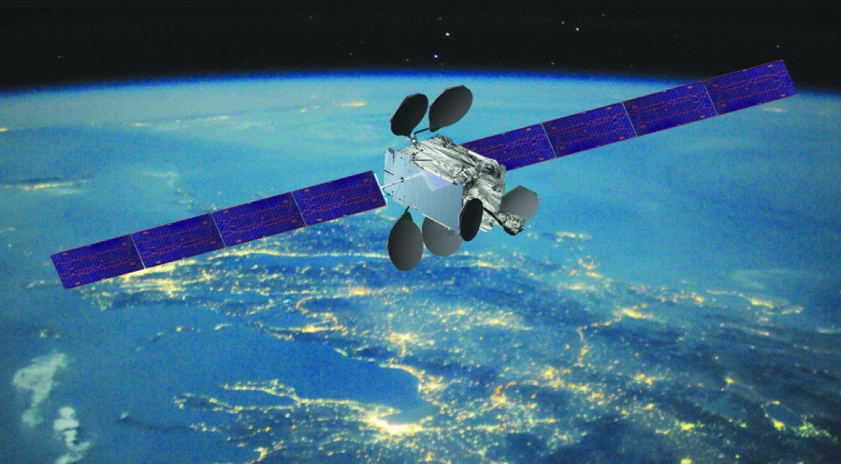 intelsat-33e-uydusunun-ani-parcalanmasi-ve-uzay-copu-tehlikesi-0-R9EHhtwd.jpg