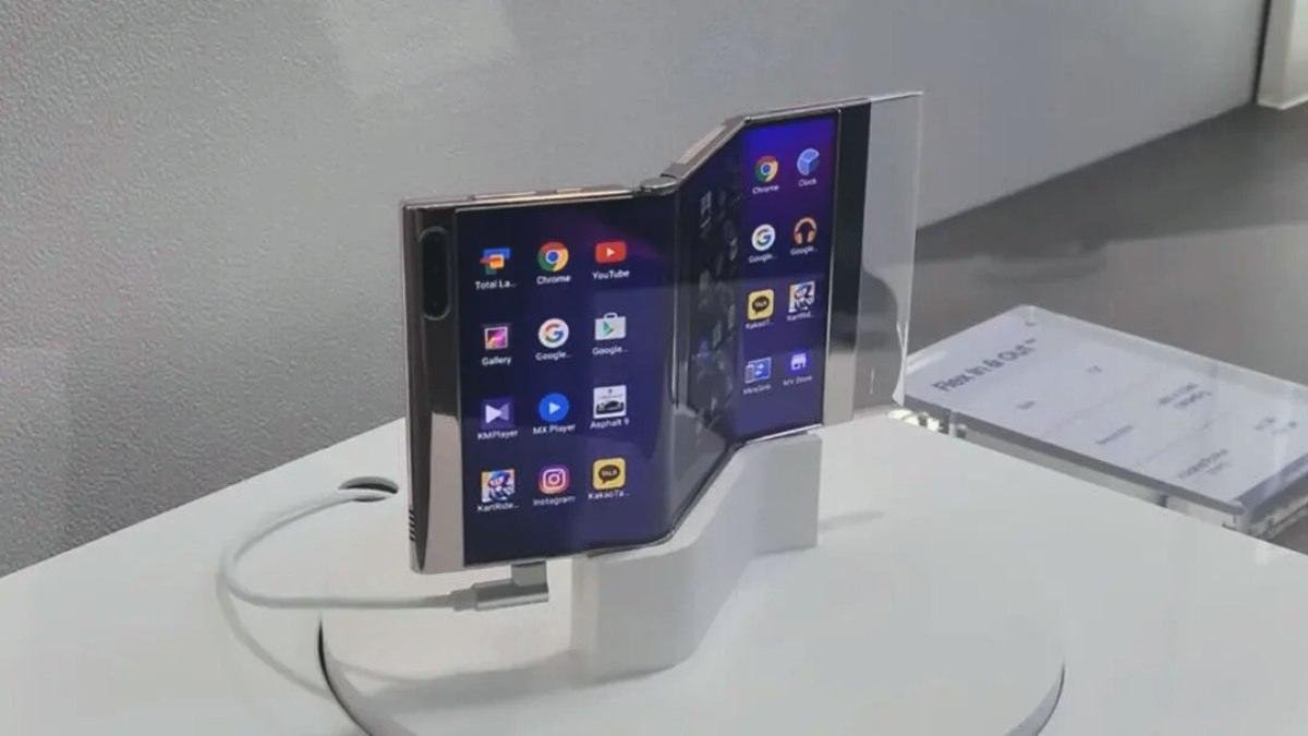 samsung-uc-katlanabilir-telefon-modeli-uzerinde-calisiyor-eZXmpRkw.jpg