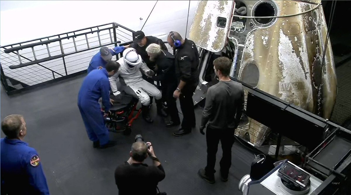 spacexin-crew-8-ekibi-basariyla-dunyaya-dondu-3-h9S1b8FO.jpg