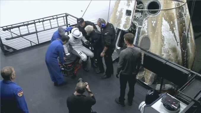 spacexin-crew-8-ekibi-basariyla-dunyaya-dondu-mqcWKRML.jpg