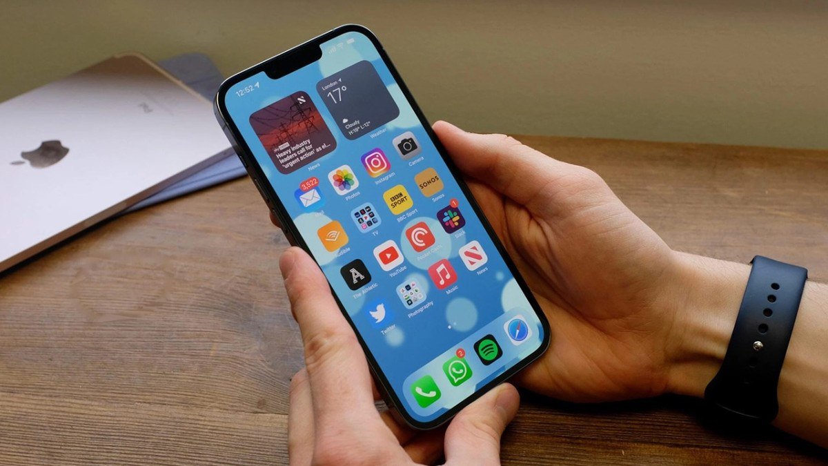 apple-iphone-14-plus-modellerinde-arka-kamera-sorununu-duyurdu-0-rWefpEAB.jpg