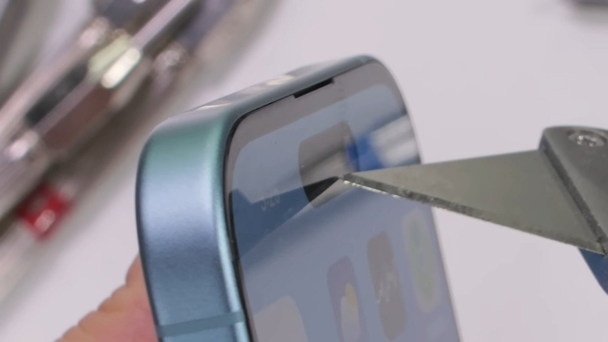 iphone-16nin-dayanikliligi-ve-beklentilerin-altinda-kalan-lansmani-0-YI8sVlYV.jpg