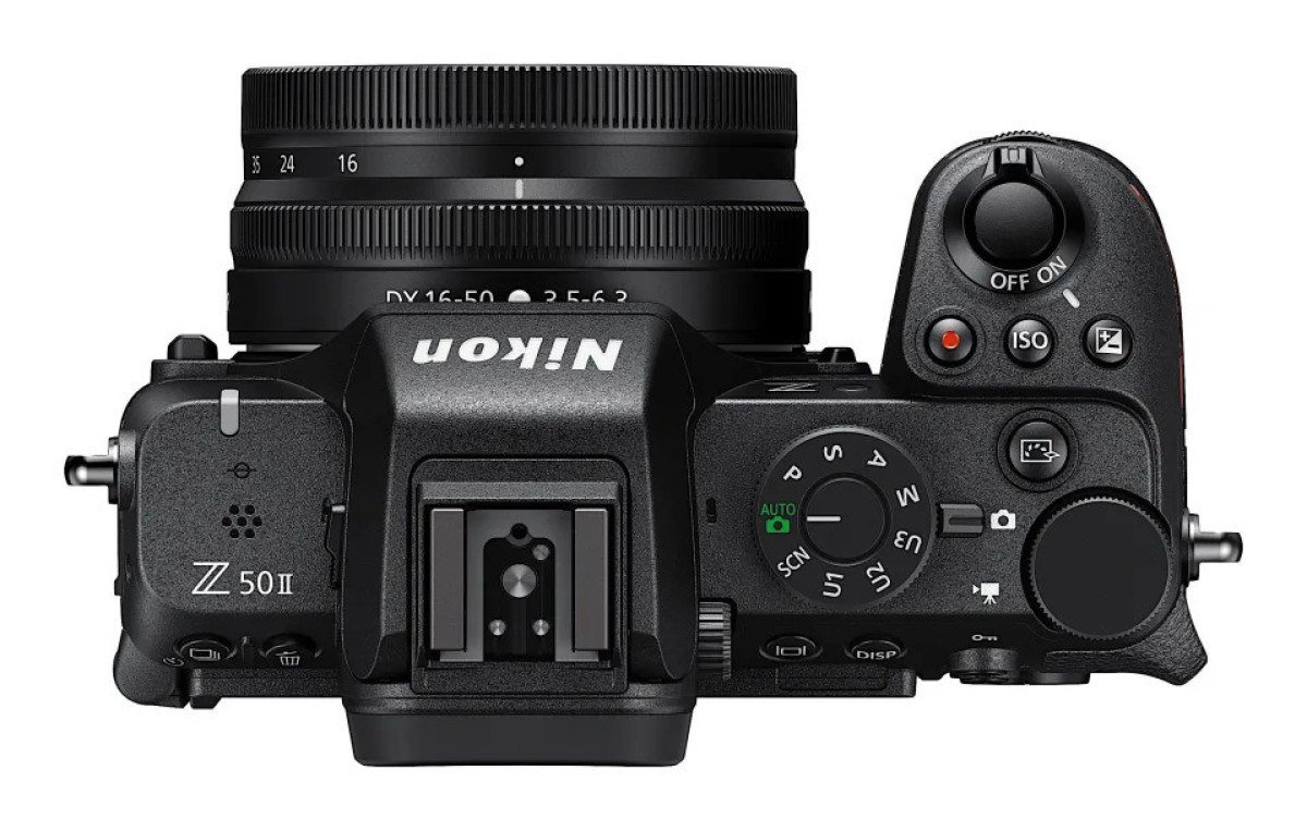 Nikon Z50 II: Sosyal Medya İçin Tasarlanmış Bir Aynasız Kamera